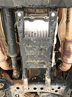 Land Cruiser Series 79 with
PML transmission pan