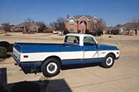 1972 Chevy Pick Up Truck with PML valve covers